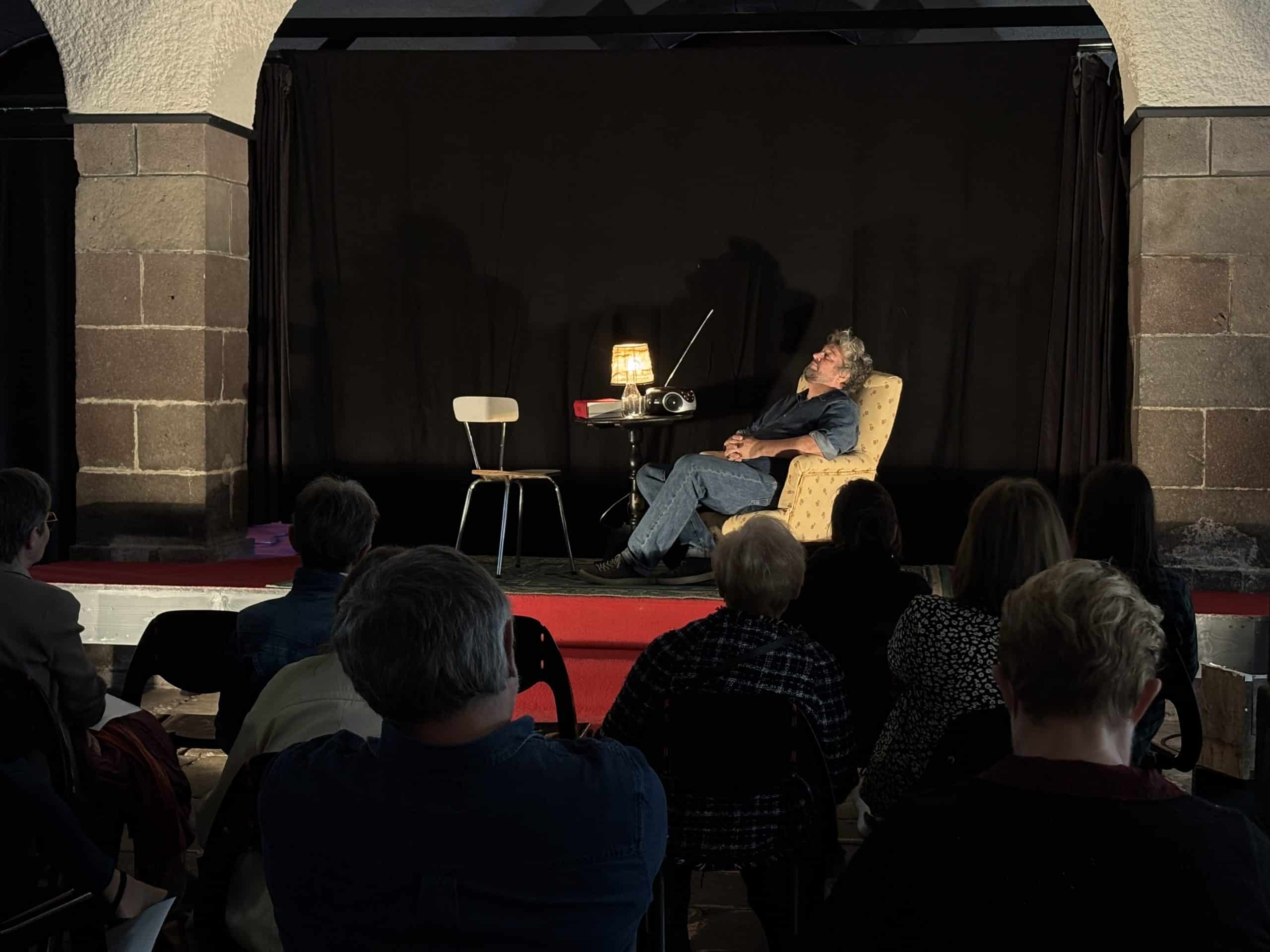 Quand le théâtre devient un espace de dialogue pour les aidants