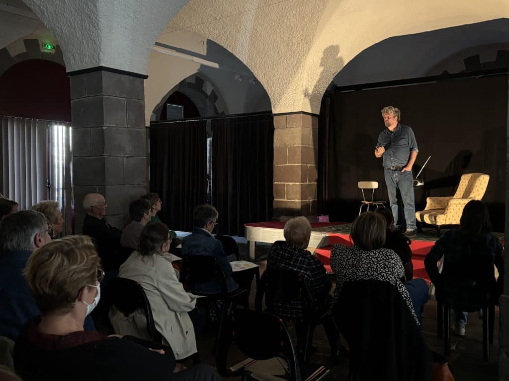 Quand le théâtre devient un espace de dialogue pour les aidants