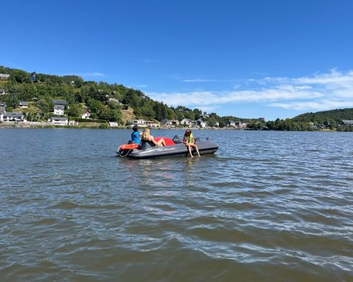 Pédalo au Lac Chambon